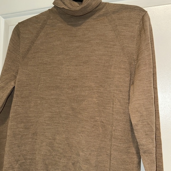 Banana Republic Brown Turtleneck Sweater Classic Knit size small merino wool - Picture 3 of 5